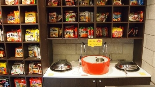 Ramyeon Restaurants (라면집)