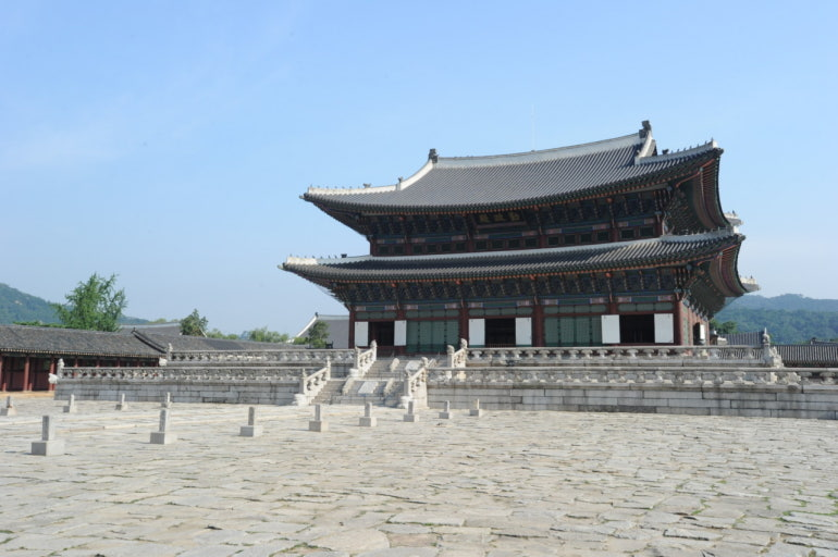 근정전 (Geunjeongjeon) — The Throne Hall