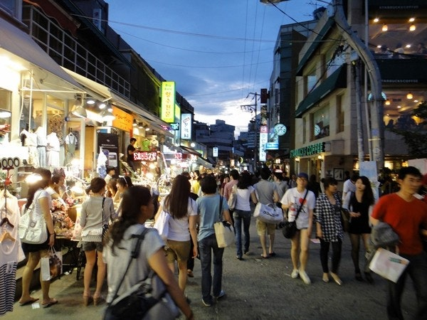 Hongdae's café scene