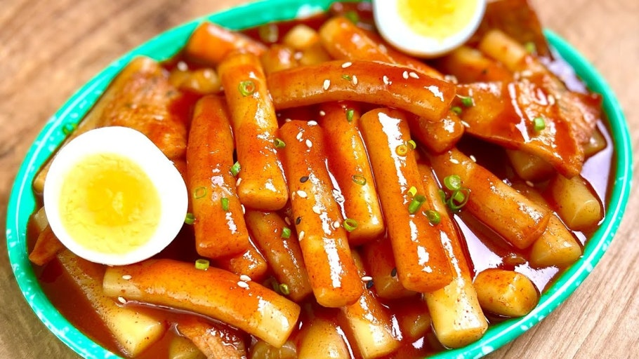 Tteokbokki (떡볶이)