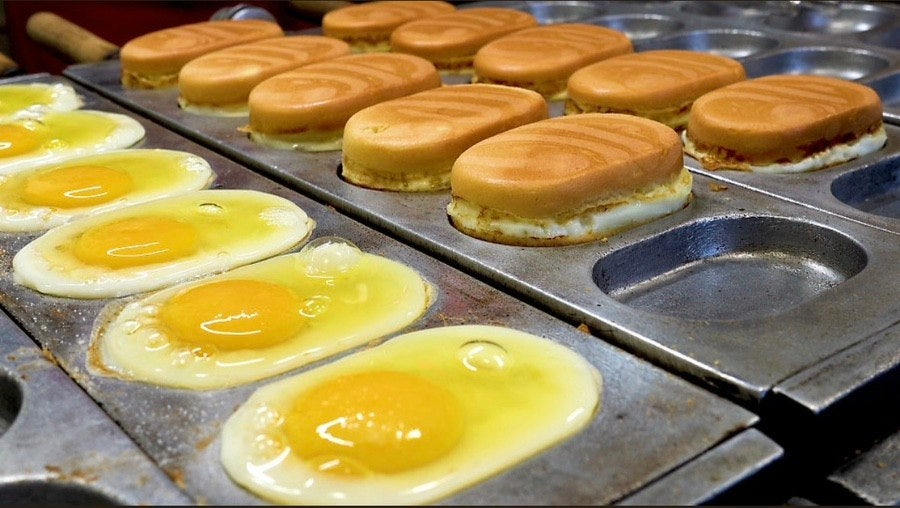 Egg bread (계란빵)