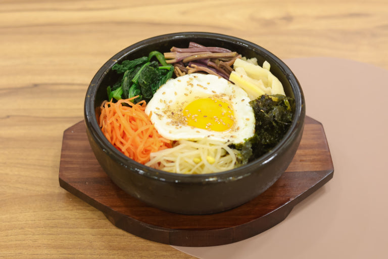 Dolsot bibimbap (돌솥비빔밥)