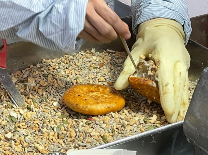 Ssiat hotteok (씨앗호떡) 