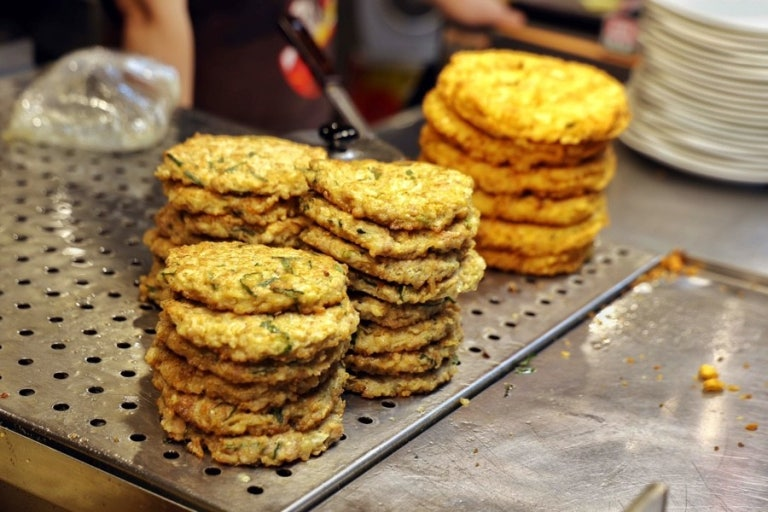빈대떡 (Bindaetteok) — Mung Bean Pancakes