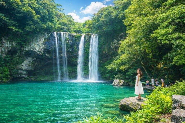 천지연폭포 (Cheonjiyeon Falls)
