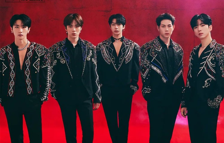 MONSTA X (몬스타엑스)