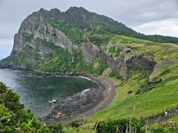 Seongsan Ilchulbong (성산일출봉) — Sunrise Peak
