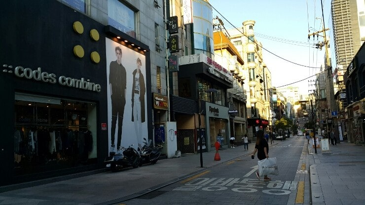 Apgujeong Rodeo (압구정 로데오)