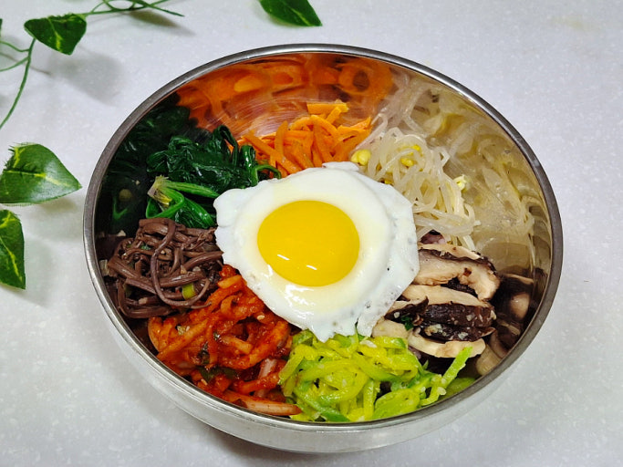 Bibimbap (비빔밥)