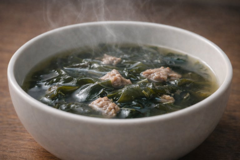 Miyeokguk (미역국)