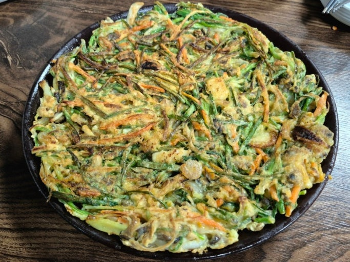 Haemul Pajeon (해물파전) 
