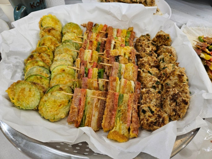 Jeon (전)
